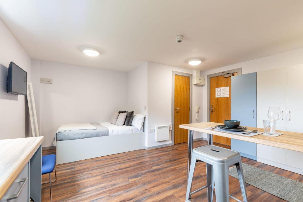 Апартаменты Bryson Court In Newcastle Экстерьер фото