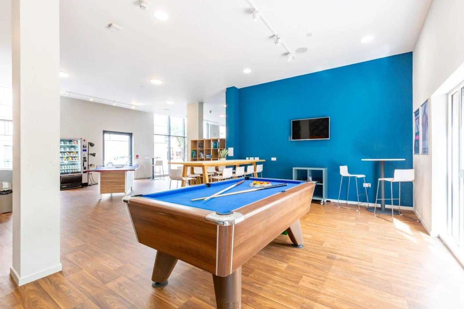 Апартаменты Bryson Court In Newcastle Экстерьер фото